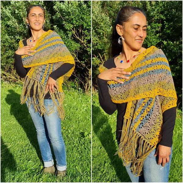 Aruna Carmina Stole