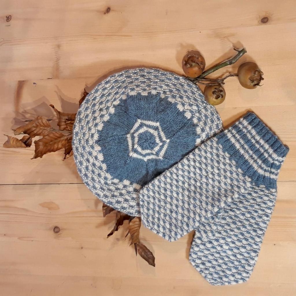 Seto kits Uradale Yarns