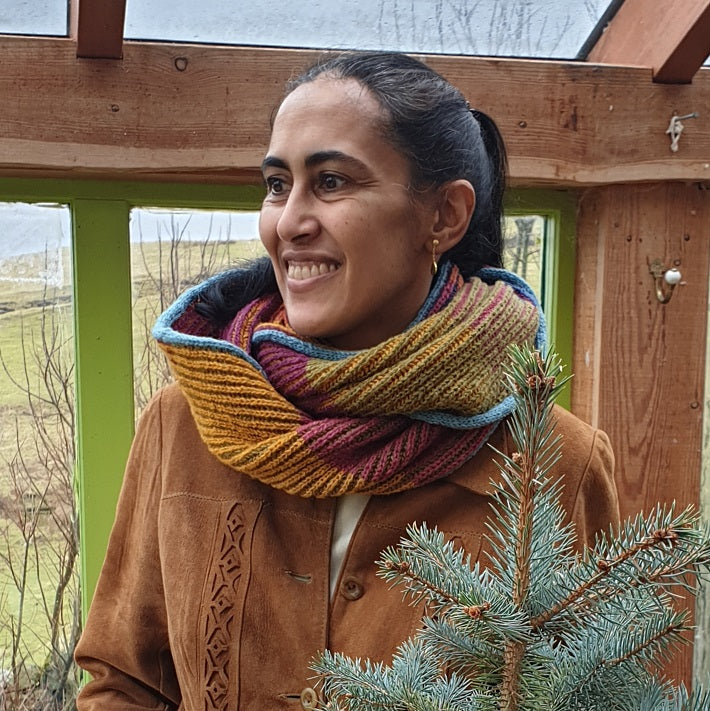 Reversible Voar Cowl pattern